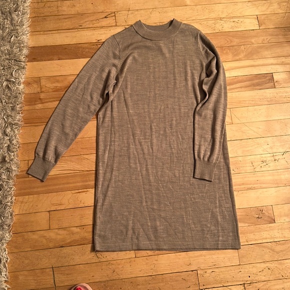 Small, beige/cream coloured sweater dress from Frank & Oak - Picture 1 of 2